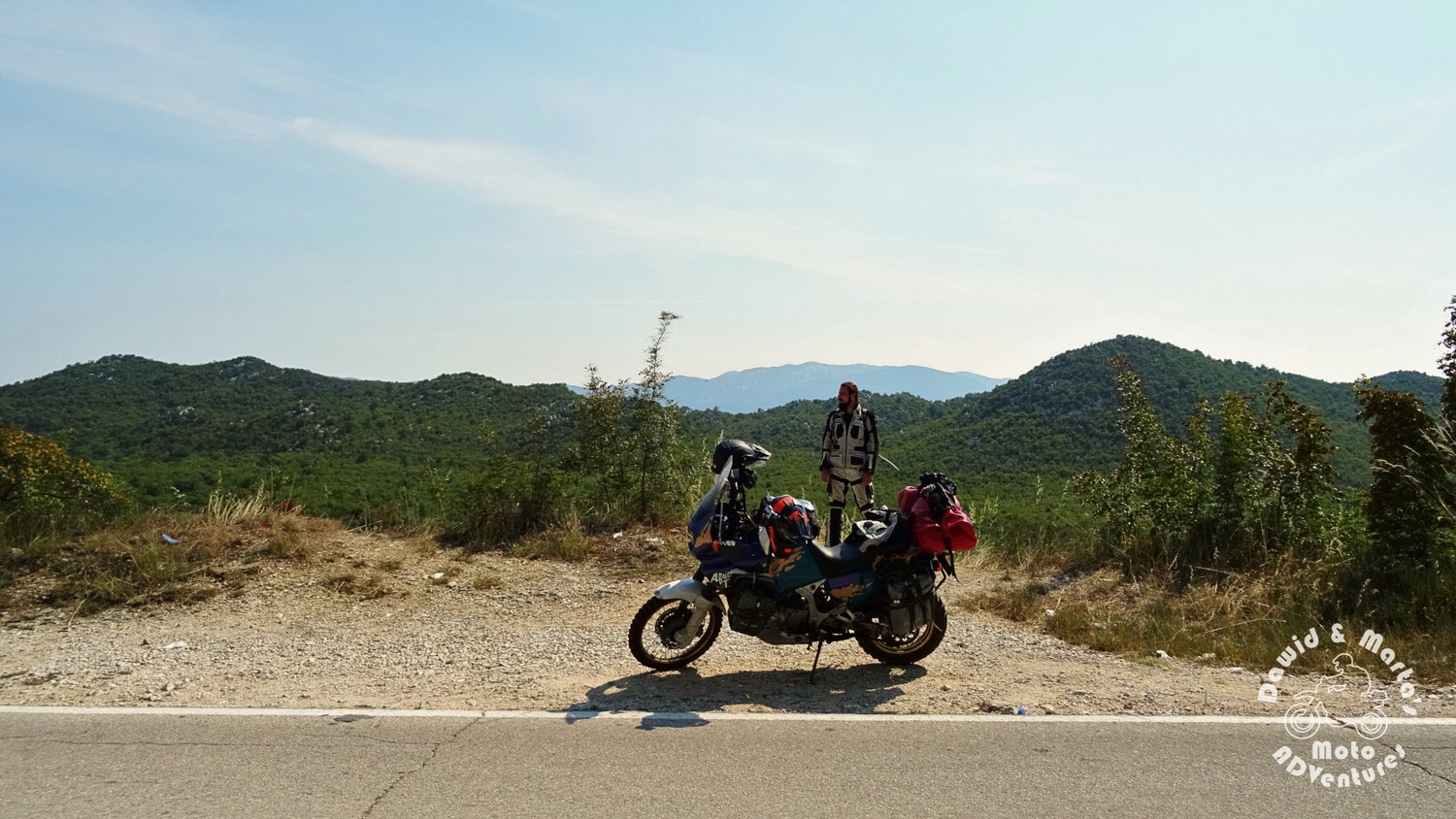 The viewpoint stop at the Cetina River canyon